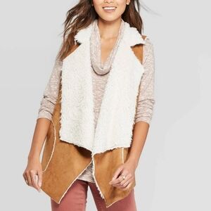 Knox Rose Sherpa and Suede Vest